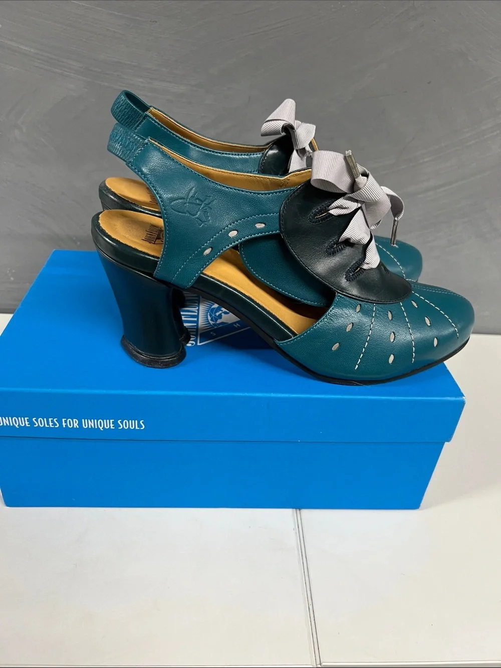 John Fluevog Teal and Black Slingback Heels with Ribbon Tie - Picture 3 of 8